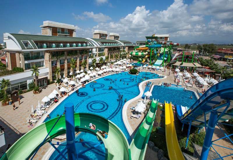 CRYSTAL WATERWORLD *5